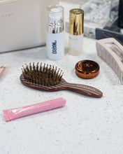 Cargar imagen en el visor de la galería, Mini Polish Brush - Chocolate Stripes