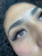 Cargar imagen en el visor de la galería, Mixed Volume Lashes (0.07 - L) (16 filas)