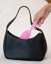 Cargar imagen en el visor de la galería, Mini Pink - Cepillo Desenredante To Go
