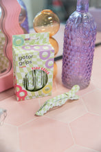Cargar imagen en el visor de la galería, ¡Vibe Check! EDICION LIMITADA - Clips gator goma - 4pack
