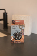 Cargar imagen en el visor de la galería, ¡YEEHAW! EDICION LIMITADA - Clips gator goma - 4pack
